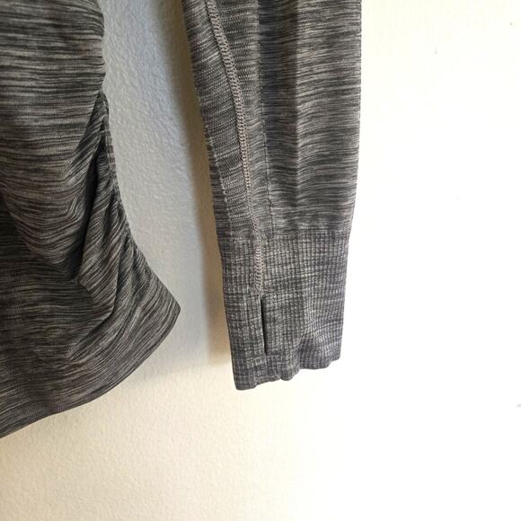 Athleta Heather Grey Speedlight Ruched Long Sleeve Top L Thumbholes - Picture 3 of 6